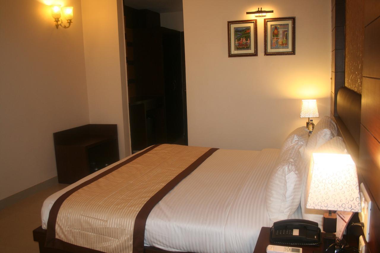 The Royal Retreat Hotel Ranchi Eksteriør billede
